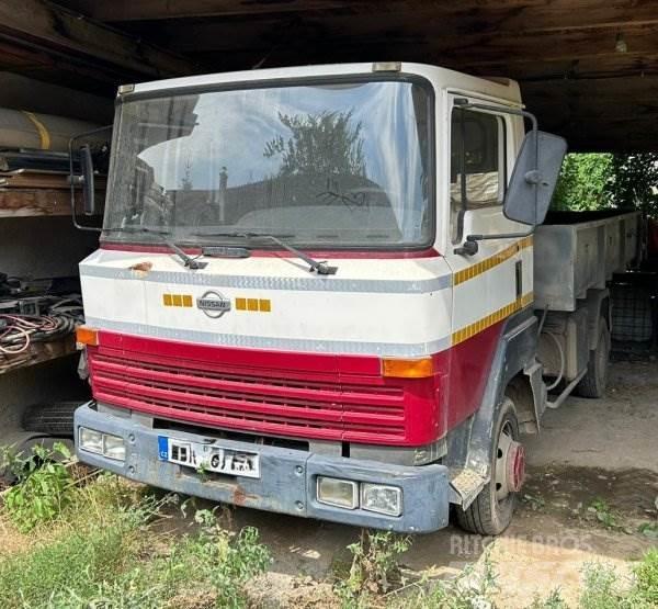 Nissan L351 Φορτηγά ανατροπή με γάντζο