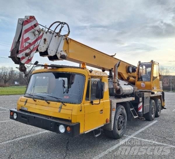 Tatra T815 +AD 28 (ČKD) Φορτηγά με Γερανό