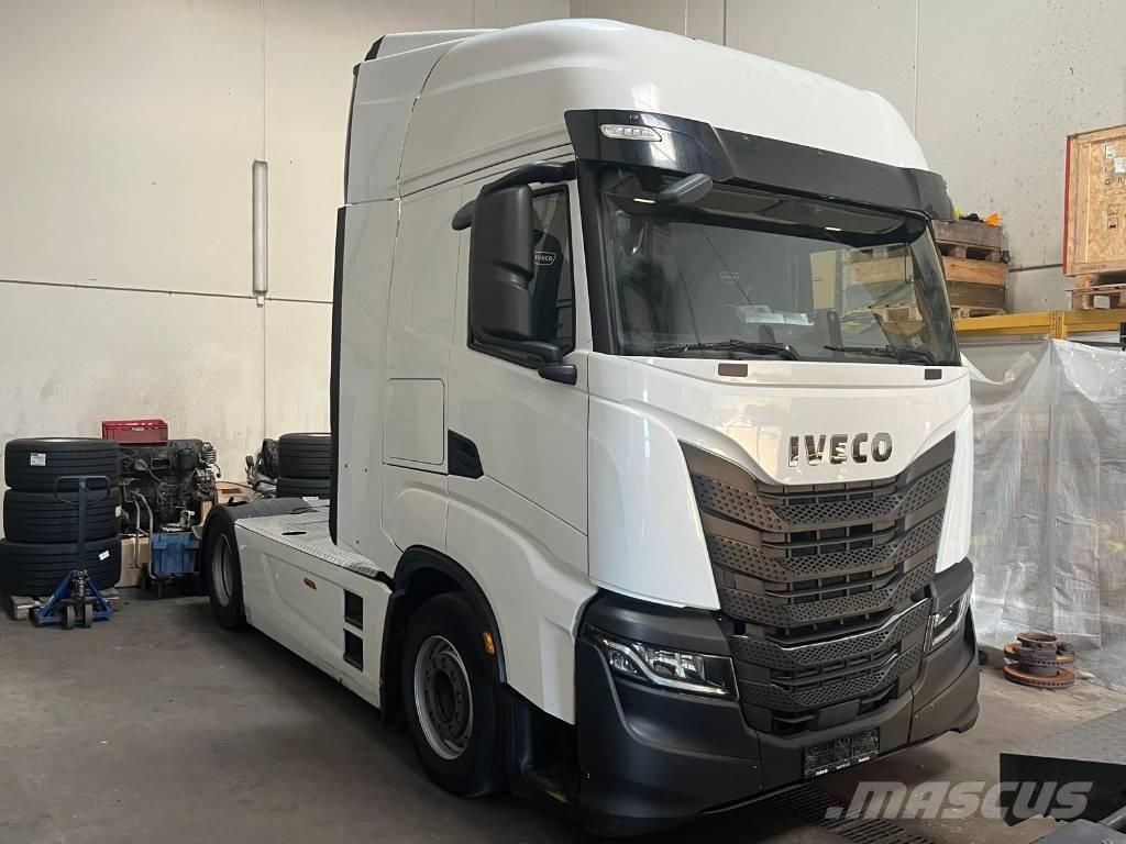Iveco S-Way AS 440 Τράκτορες