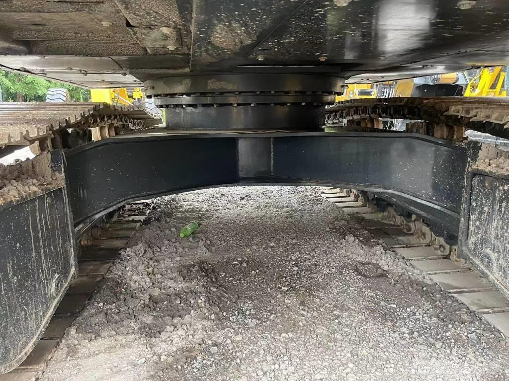 Hyundai R220 Εκσκαφείς με ερπύστριες