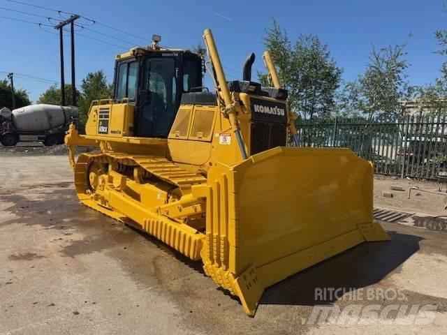 Komatsu D65EX-18 Μπουλντόζες με ερπύστριες