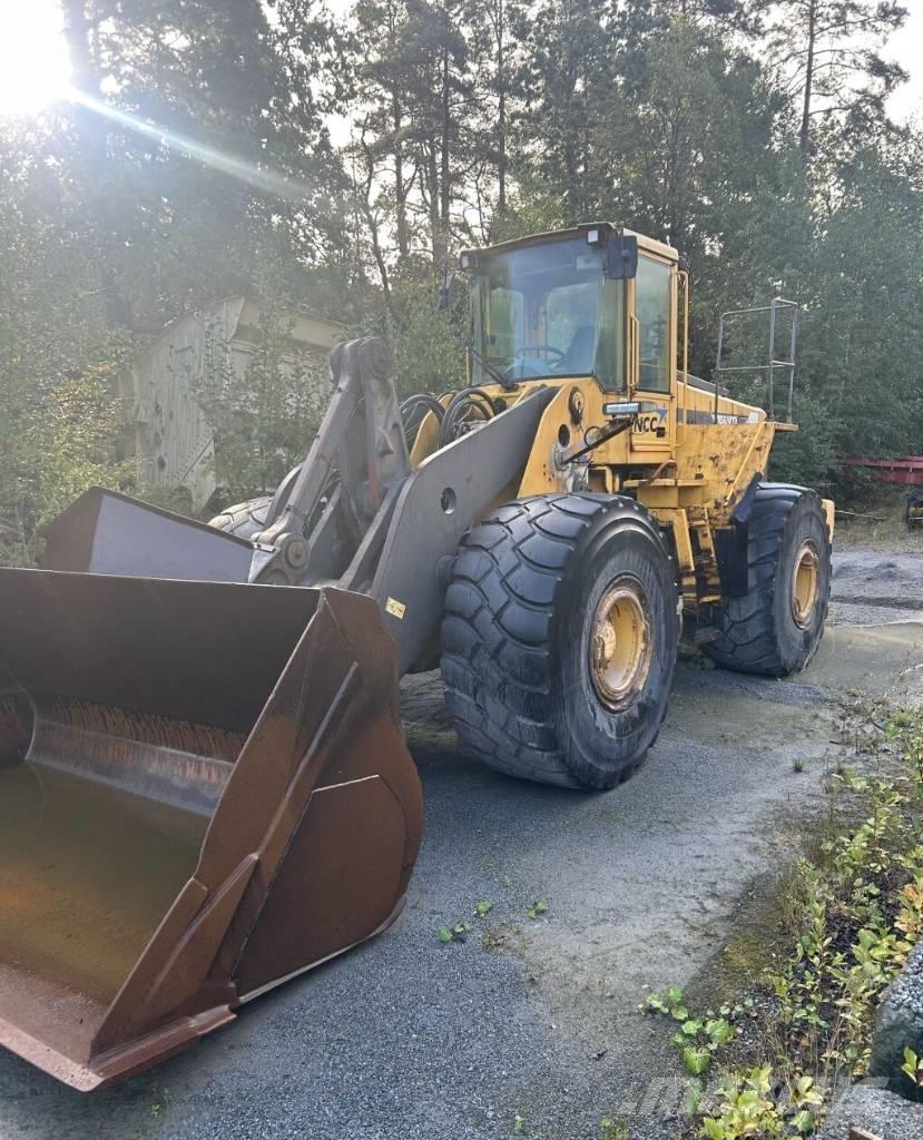 Volvo L 220 D Φορτωτές με λάστιχα (Τροχοφόροι)