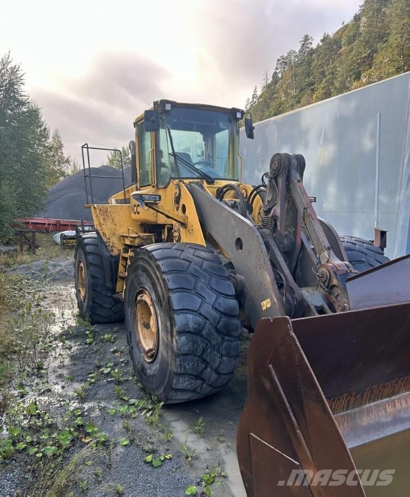Volvo L 220 D Φορτωτές με λάστιχα (Τροχοφόροι)