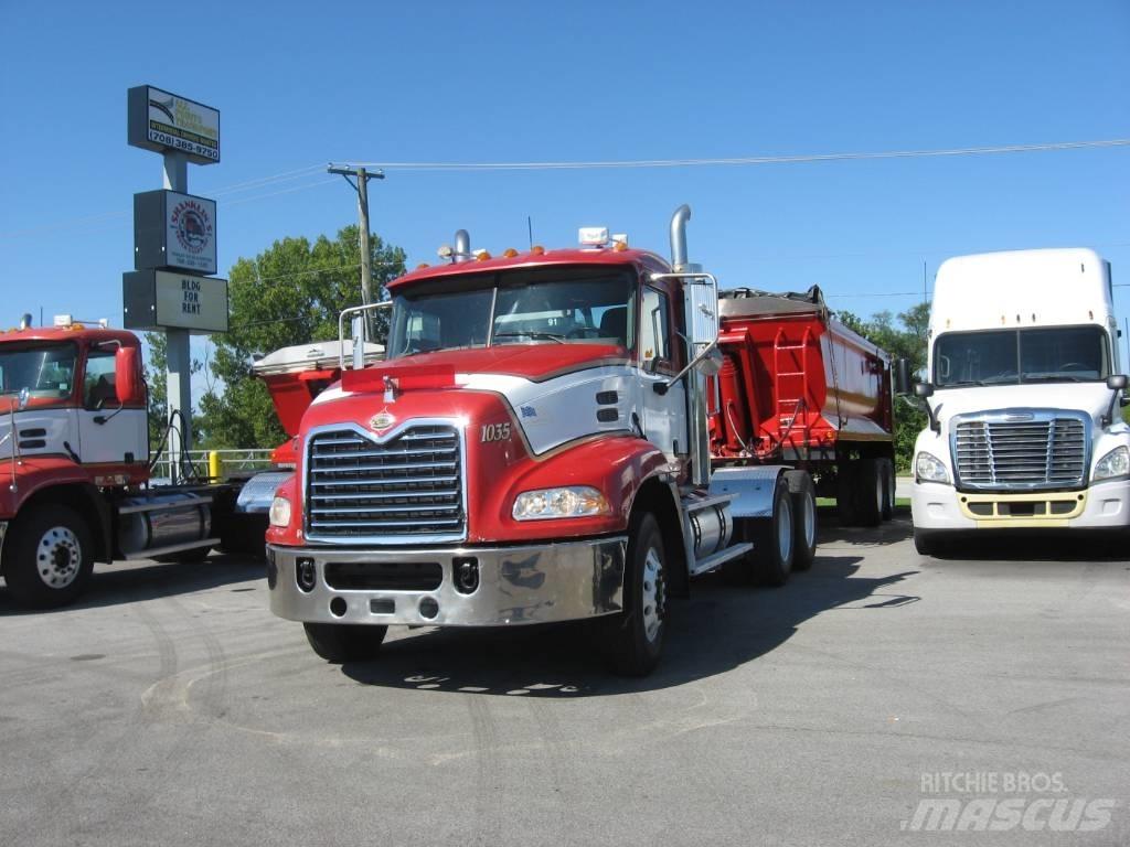 Mack CXN 613 Τράκτορες