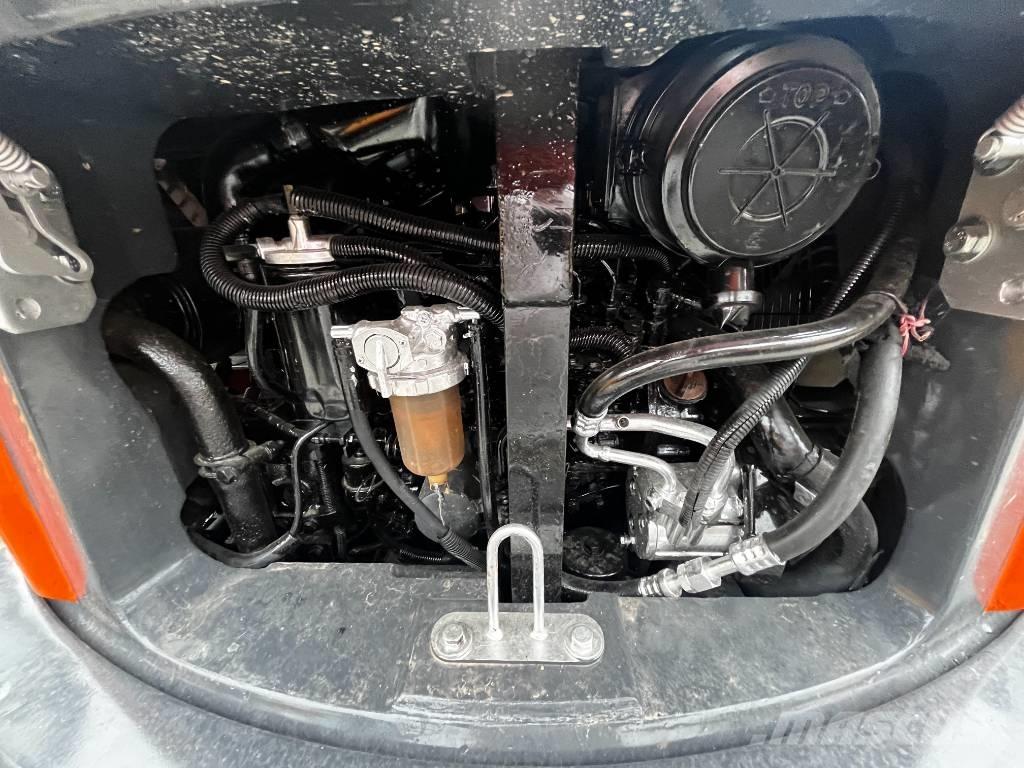 Hitachi ZX 50 U Εκσκαφάκι (διαβολάκι) < 7t