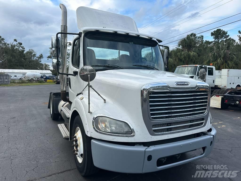Freightliner M2 112 Τράκτορες