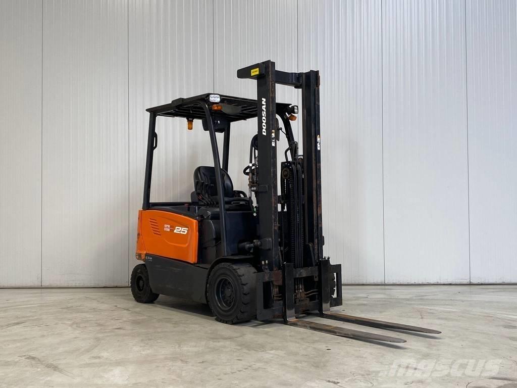 Doosan B25X-7 Ηλεκτρικά περονοφόρα ανυψωτικά κλαρκ