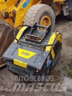 MB Crusher BF70.2 S4 Εκσκαφείς Φορτωτές τύπου JCB