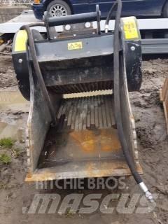 MB Crusher BF70.2 S4 Εκσκαφείς Φορτωτές τύπου JCB