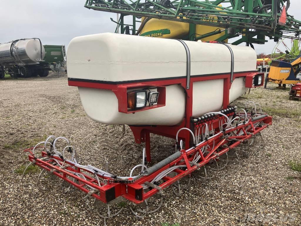  Agrovo 3000 liter Αναρτώμενα ψεκαστικά