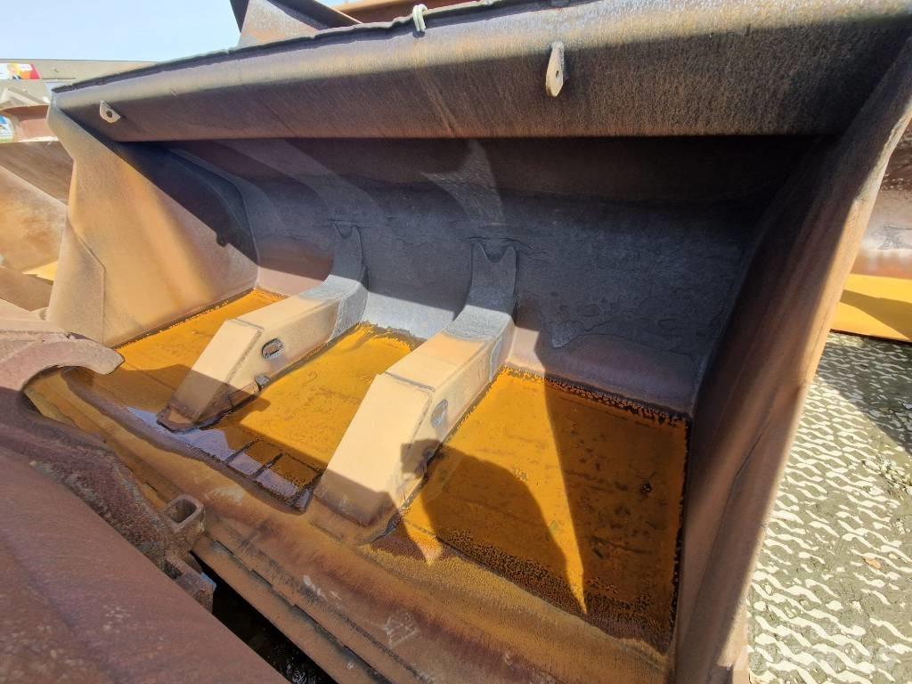 Volvo L 180 Κουβάδες