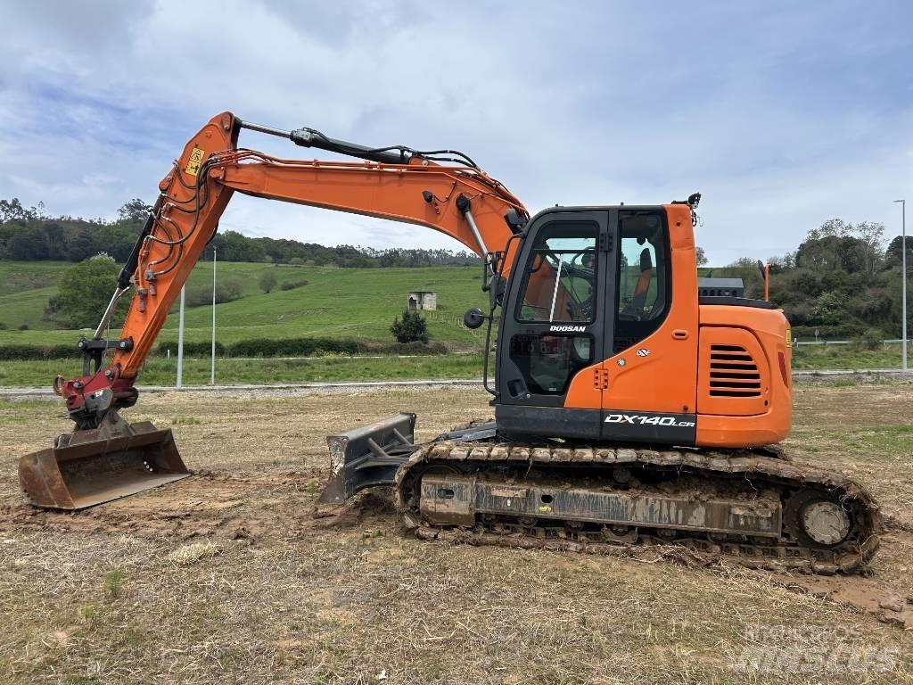Doosan DX 140 Εκσκαφείς με ερπύστριες
