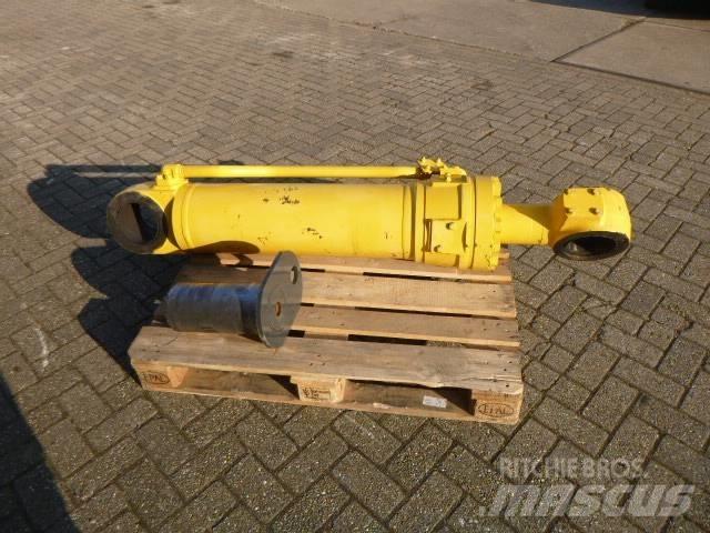 Komatsu WA600 Υδραυλικά