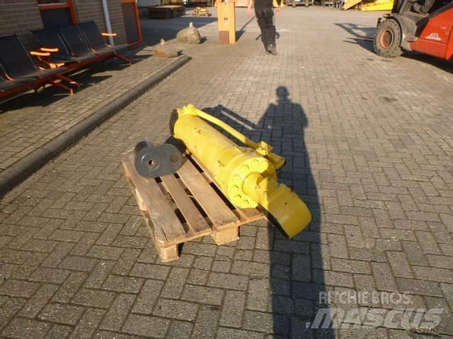 Komatsu WA600 Υδραυλικά