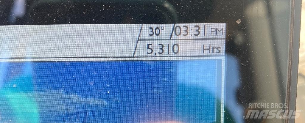 JCB 220 Εκσκαφείς με ερπύστριες