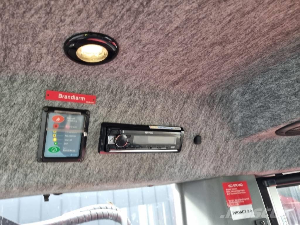 Komatsu 931 XC Θεριζοαλωνιστικές μηχανές