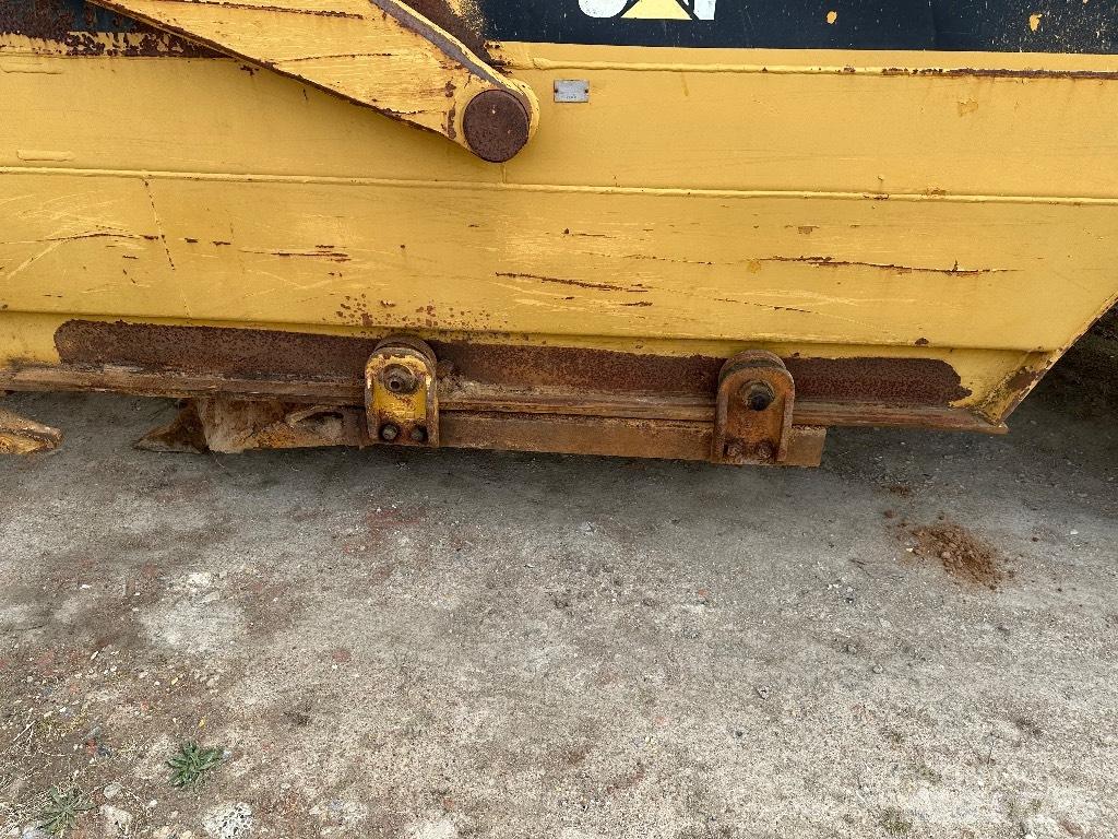 CAT 615 Αποξέστες δρόμων