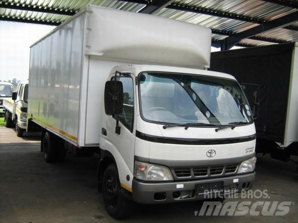 Toyota Dyna 8145 Φορτηγά Κόφα