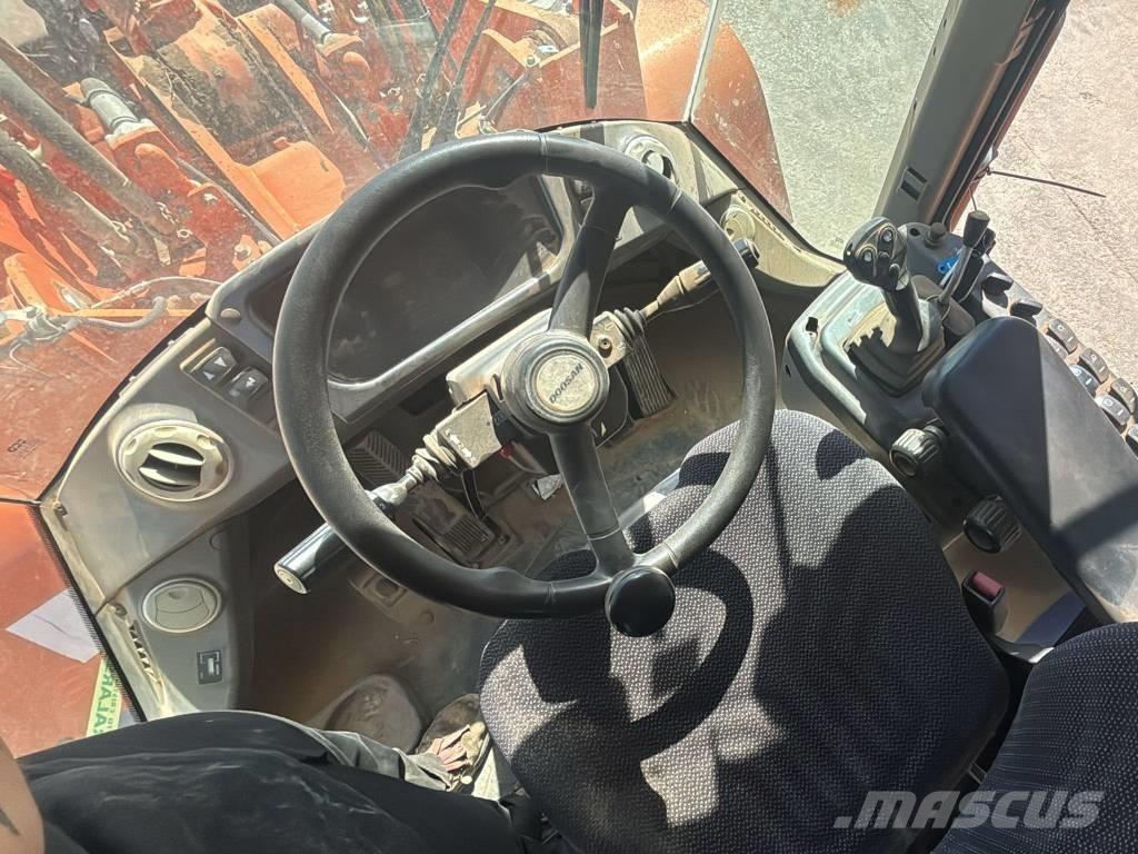 Doosan DL 250-3 Φορτωτές με λάστιχα (Τροχοφόροι)