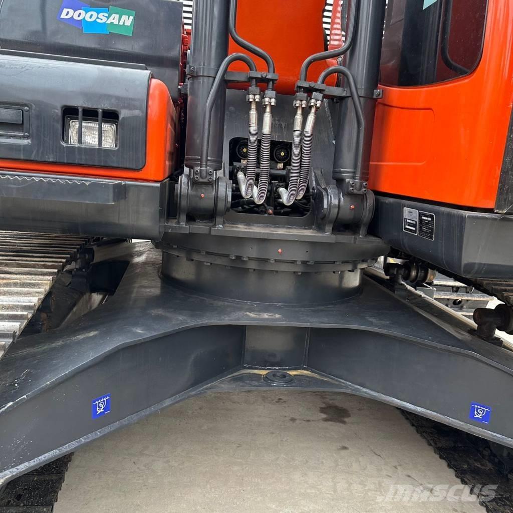 Doosan DX225LC-9C Εκσκαφείς με ερπύστριες
