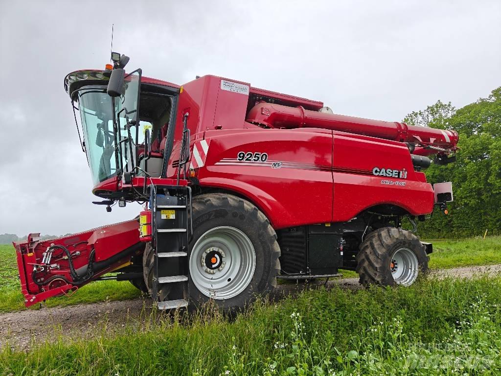 Case IH 9250 Θεριζοαλωνιστικές μηχανές