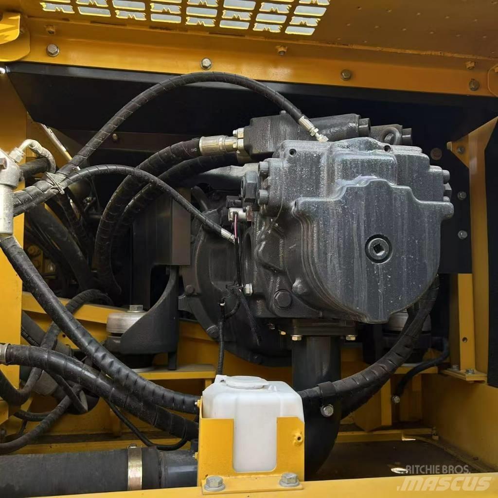 Komatsu 450 Εκσκαφείς με ερπύστριες