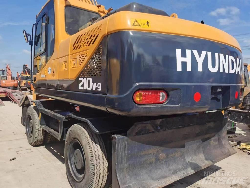 Hyundai R210W-9 Εκσκαφείς με τροχούς - λάστιχα