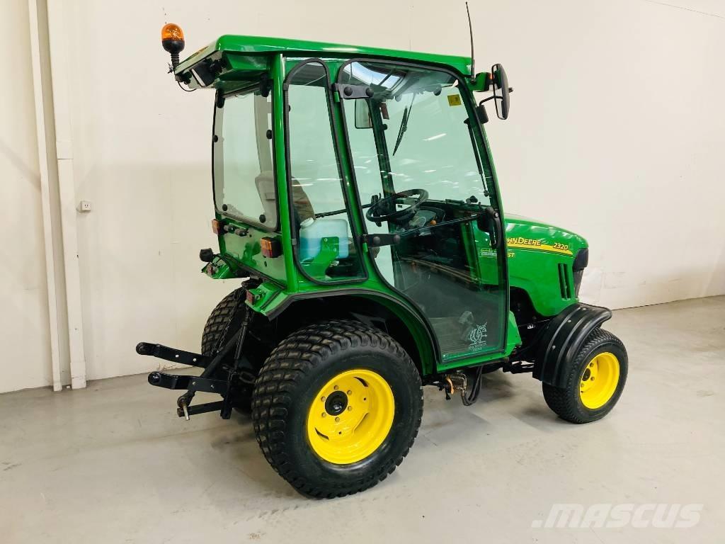 John Deere 2320 Τρακτέρ μικρών διαστάσεων