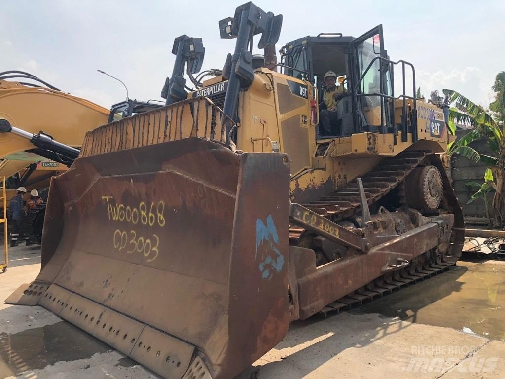 CAT D9T Μπουλντόζες με ερπύστριες