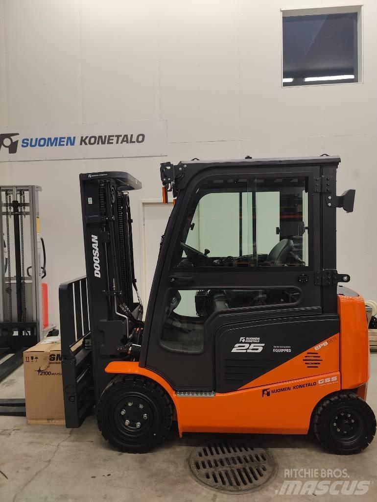 Doosan B25NS TARJOUS! Ηλεκτρικά περονοφόρα ανυψωτικά κλαρκ
