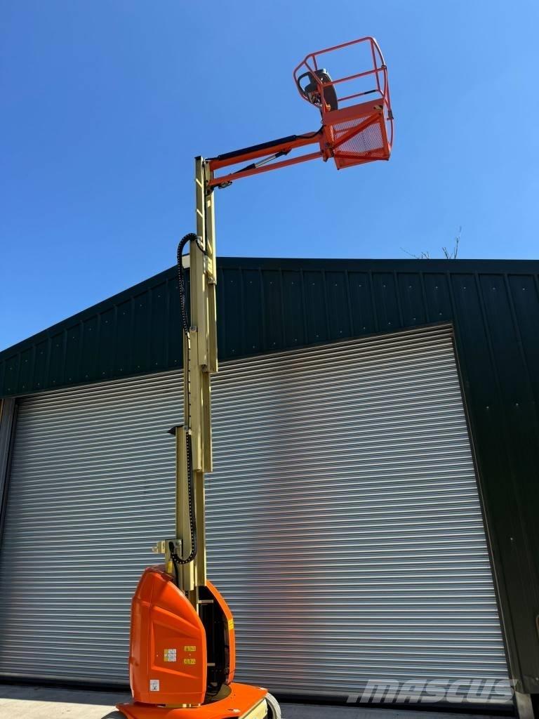 JLG Toucan 10 E-L Ανυψωτήρες με κατακόρυφους πυλώνες
