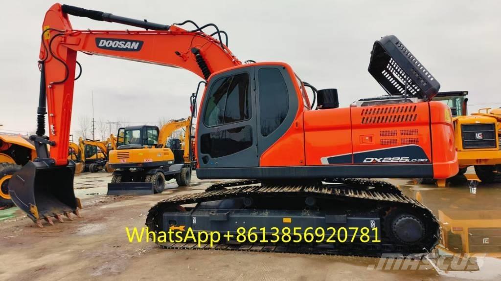 Doosan DX 225 Εκσκαφείς με ερπύστριες