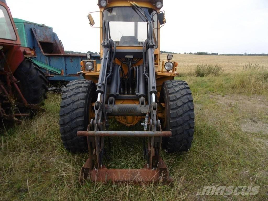 Volvo BM 4200 Φορτωτές με λάστιχα (Τροχοφόροι)