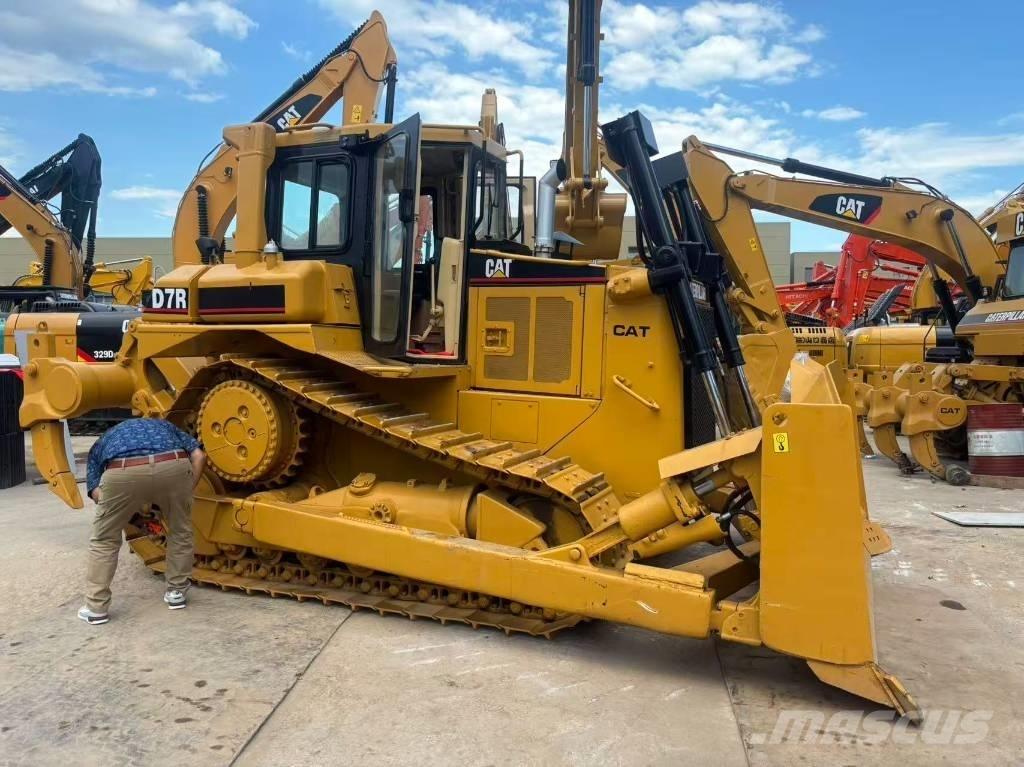 CAT D 7 R Μπουλντόζες με ερπύστριες