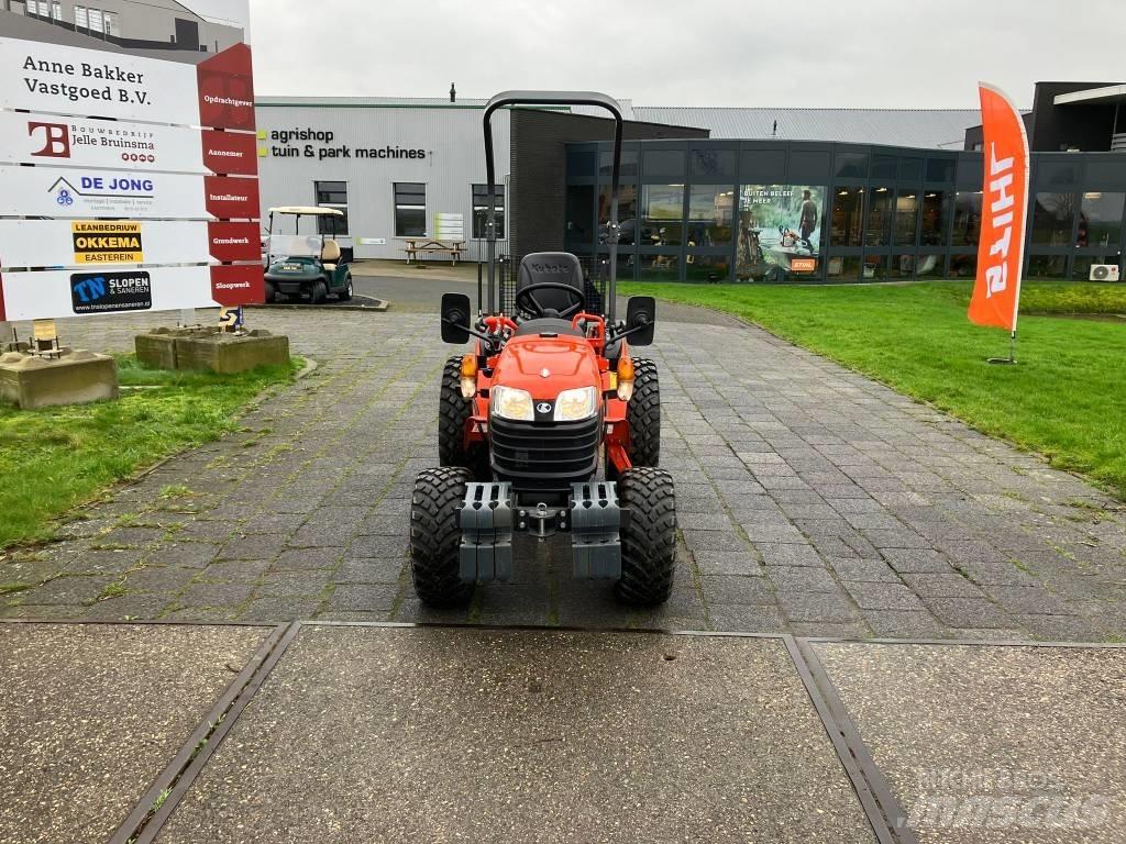 Kubota B1-240 Τρακτέρ
