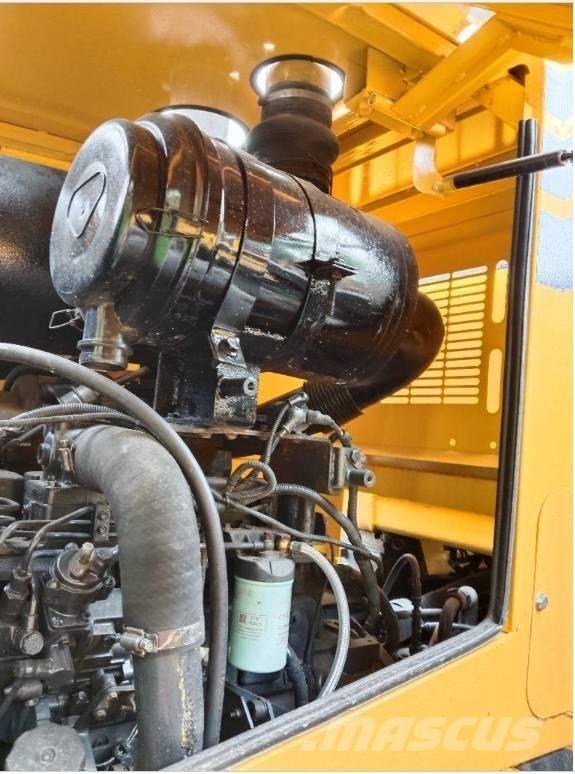 Komatsu WA 320-5 Εκσκαφείς με ερπύστριες