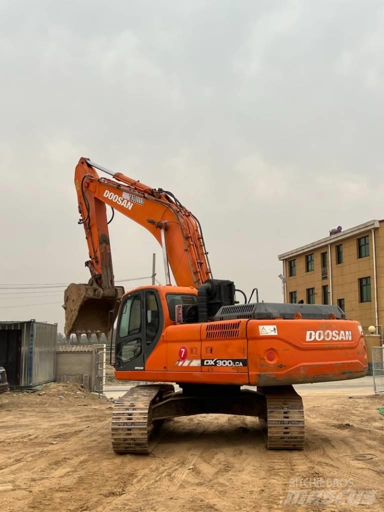 Doosan DX300LCA Εκσκαφείς με ερπύστριες