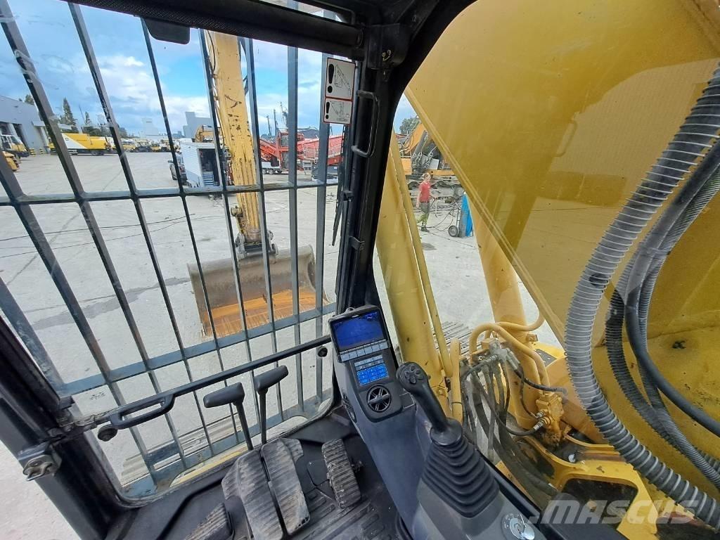 Komatsu HB215LC-2 Εκσκαφείς με ερπύστριες