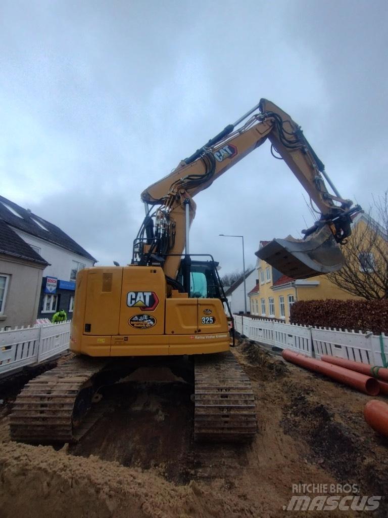 CAT 325 Εκσκαφείς με ερπύστριες