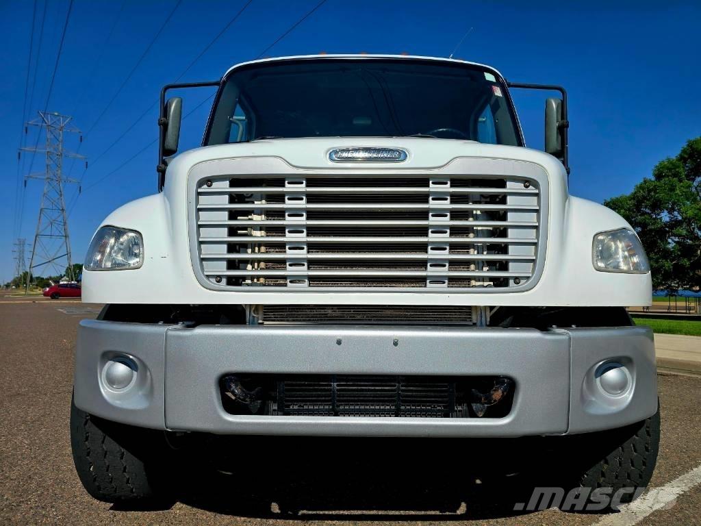 Freightliner M 106 Φορτηγά Ανατροπή