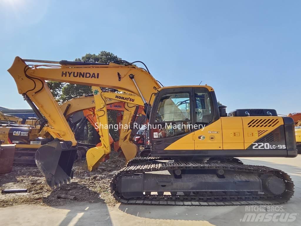 Hyundai 220 Εκσκαφείς με ερπύστριες
