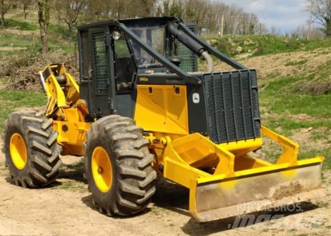 John Deere 640 Μετατοπιστές