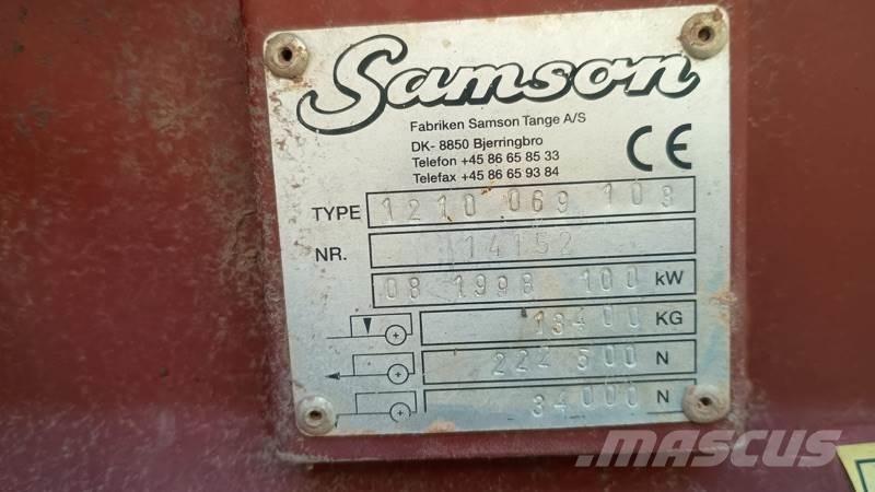 Samson 1210 Διασκορπιστές κοπριάς