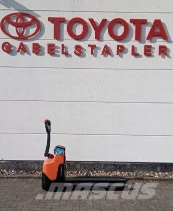 Toyota LWI 160 Παλετοφόρα πεζού χειριστή με ιστό
