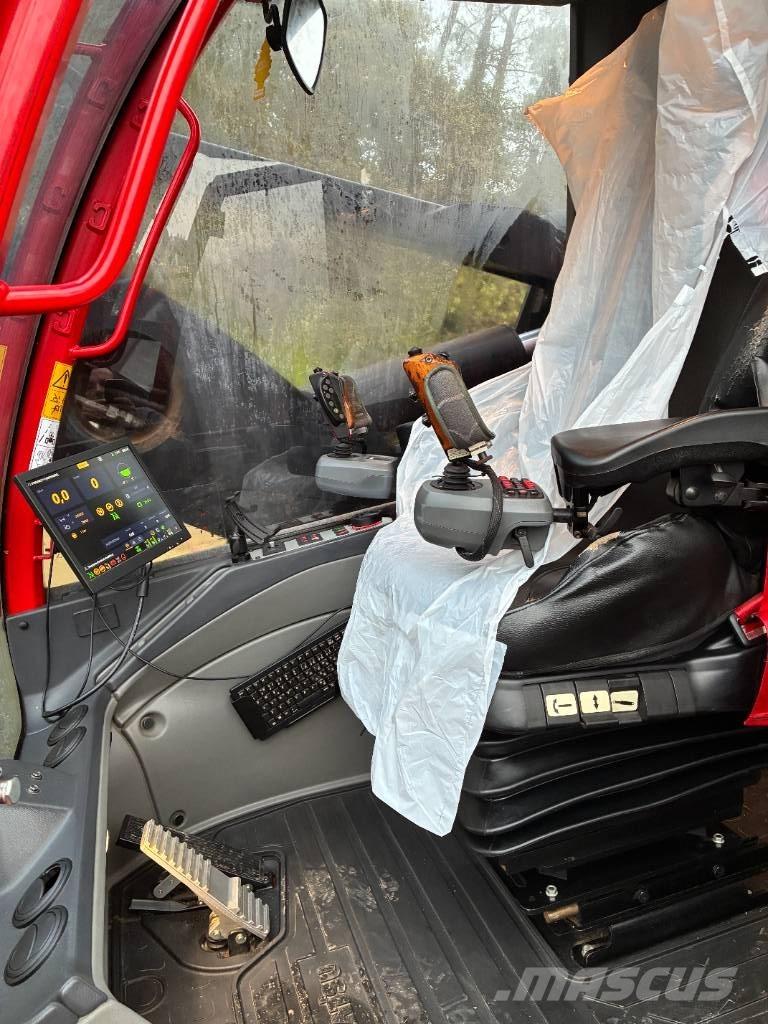 Komatsu 901 Θεριζοαλωνιστικές μηχανές