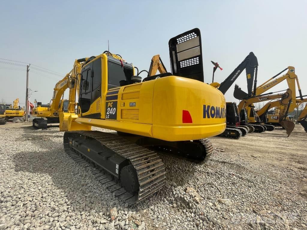 Komatsu PC 240 Εκσκαφείς με ερπύστριες