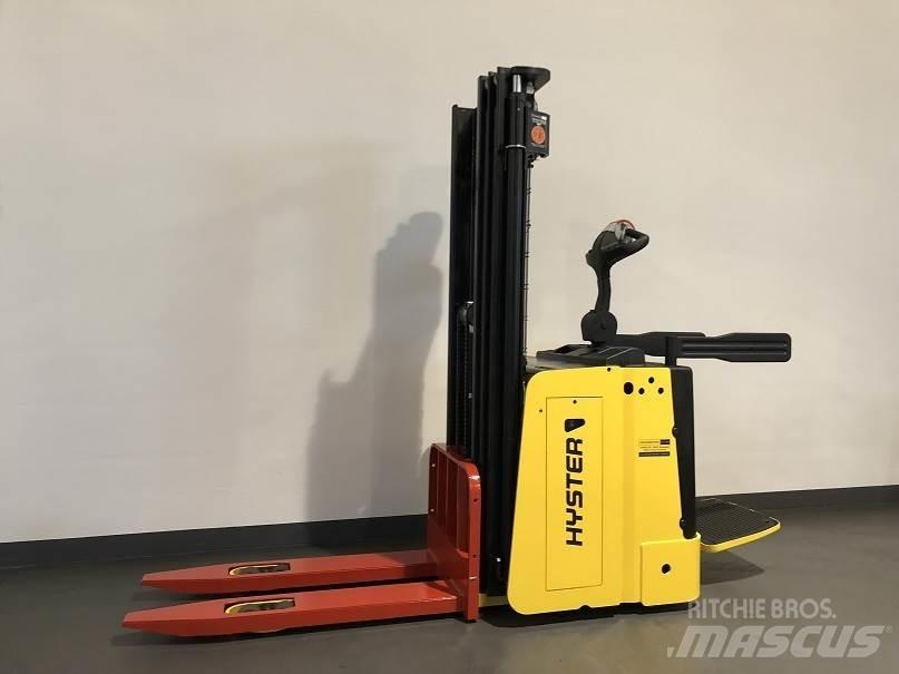 Hyster S1.5S Παλετοφόρα πεζού χειριστή με ιστό