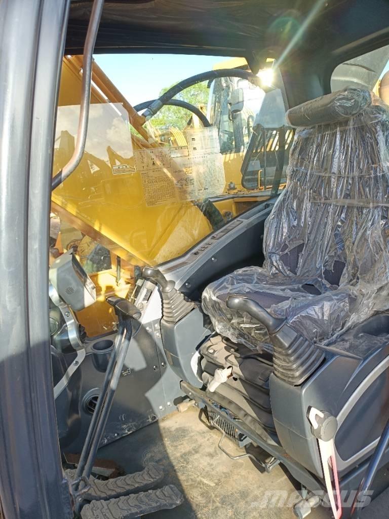 Hyundai R220LC-9S Εκσκαφείς με ερπύστριες