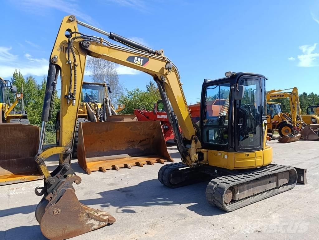 CAT 305.5 Εκσκαφείς με ερπύστριες