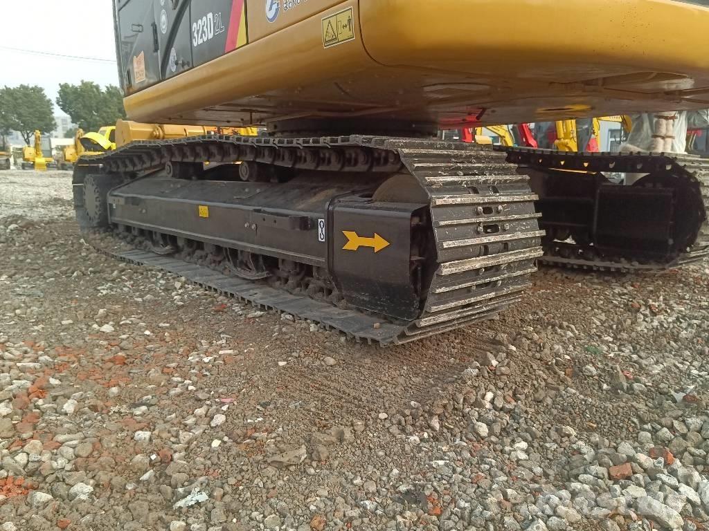 CAT 323 D Εκσκαφείς με ερπύστριες